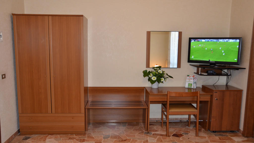 Hotel A-14 Modugno Room photo